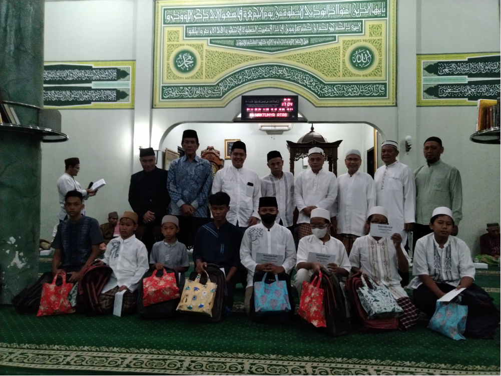 Penyerahan Santunan Yatim dan Dhuafa 18 Des 2022